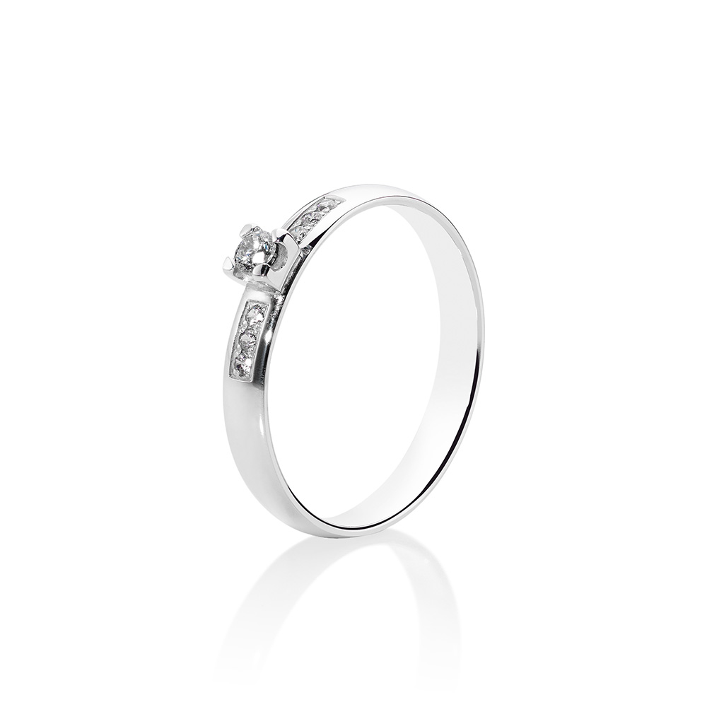 Guldbolaget Lycka - Pion-3K. Fattning: Estelle 1×0,07 ct & 6×0,008 ct